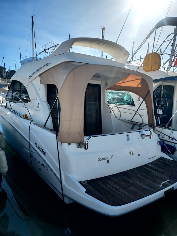 slider 33 Beneteau Antares 30 Fly